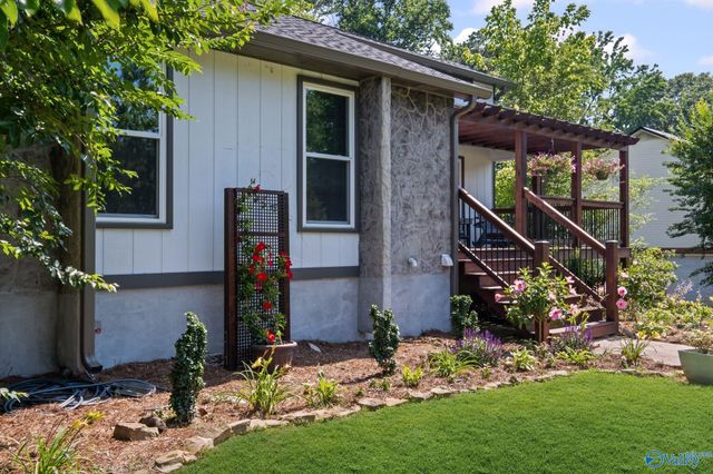 214 10th Avenue NE, Arab, AL 35016