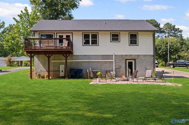 214 10th Avenue NE, Arab, AL 35016