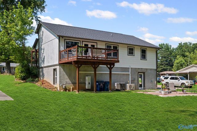 214 10th Avenue NE, Arab, AL 35016