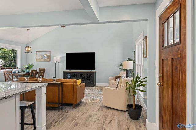 214 10th Avenue NE, Arab, AL 35016