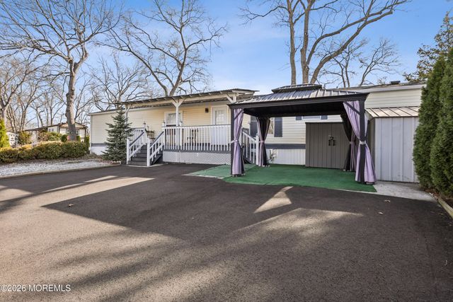 73 Camino Rio, Toms River, NJ 08755