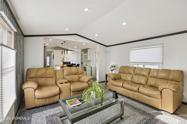 73 Camino Rio, Toms River, NJ 08755