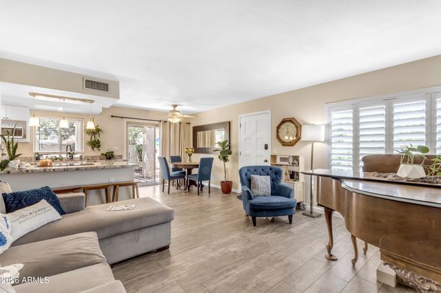8621 S 51ST Street 3, Phoenix, AZ 85044