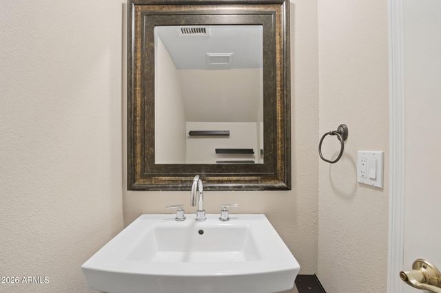 8621 S 51ST Street 3, Phoenix, AZ 85044