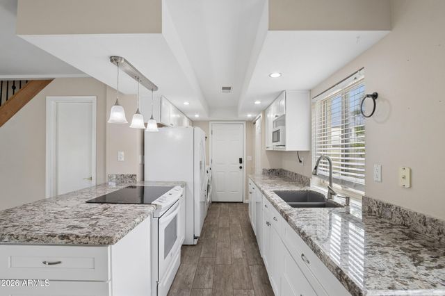 8621 S 51ST Street 3, Phoenix, AZ 85044