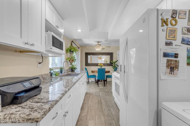 8621 S 51ST Street 3, Phoenix, AZ 85044