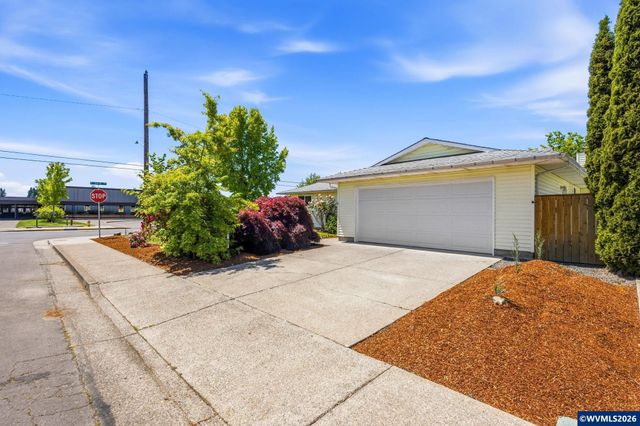 2396 Lafayette St SE, Albany, OR 97322