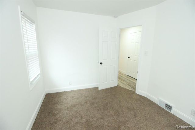 16873 Mansfield Street, Detroit, MI 48235