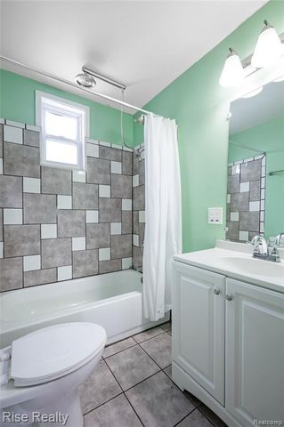 1483 Carman Street, Burton, MI 48529