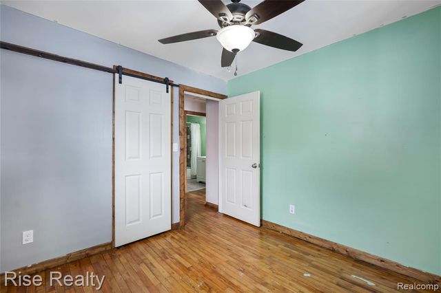 1483 Carman Street, Burton, MI 48529