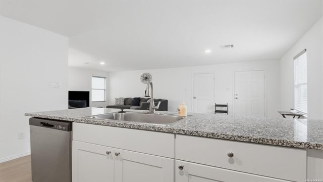 4117 WATER FALL CV, San Antonio, TX 78223