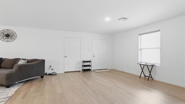4117 WATER FALL CV, San Antonio, TX 78223