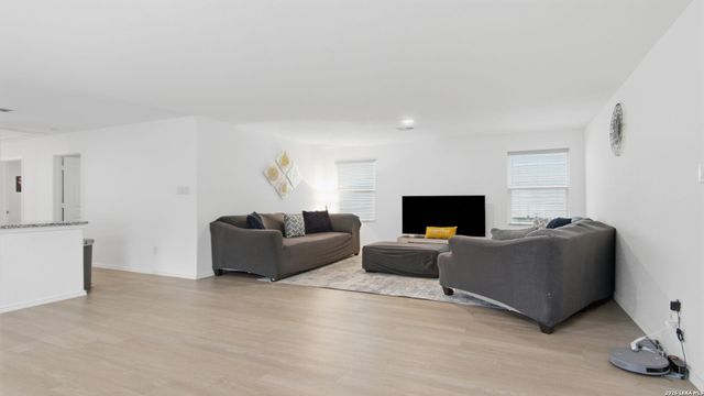 4117 WATER FALL CV, San Antonio, TX 78223