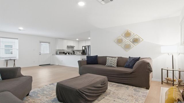 4117 WATER FALL CV, San Antonio, TX 78223