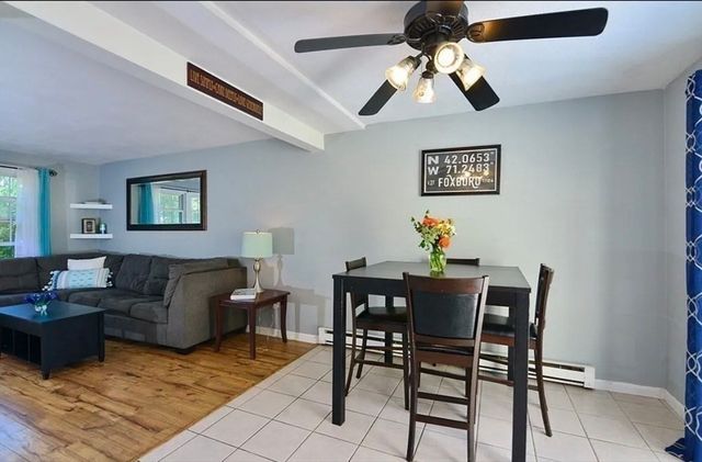 4 George St 3, Plainville, MA 02762