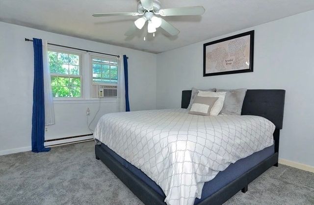 4 George St 3, Plainville, MA 02762