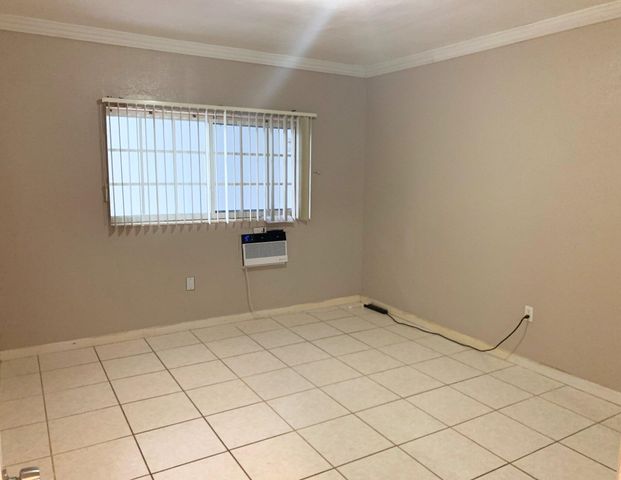 555 SW 16TH Avenue 15, Miami, FL 33135