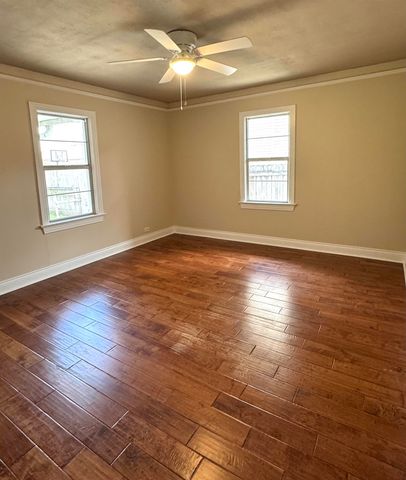 1612 Maple St, Morgan City, LA 70380