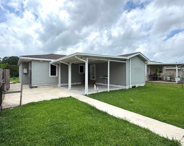 1612 Maple St, Morgan City, LA 70380