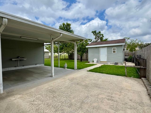 1612 Maple St, Morgan City, LA 70380