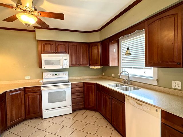 1612 Maple St, Morgan City, LA 70380