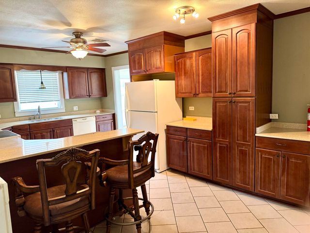 1612 Maple St, Morgan City, LA 70380