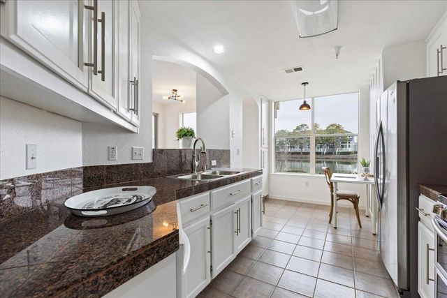 1000 Davit Lane 106, Redwood City, CA 94065