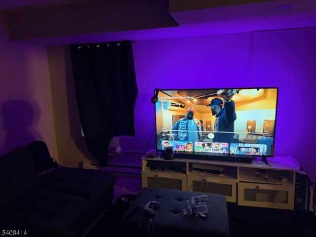 194 S 8Th St, Newark City, NJ 07103