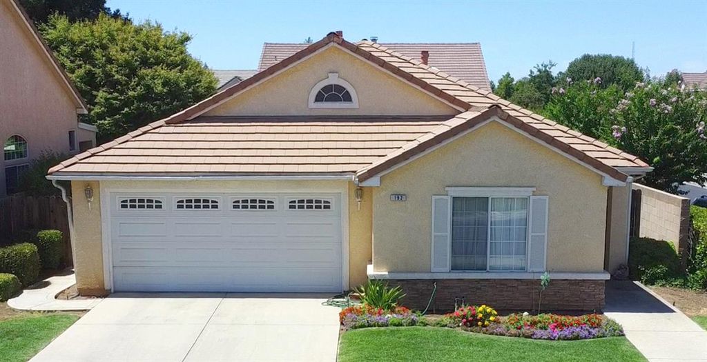 192 N Wathen Avenue, Clovis, CA 93611
