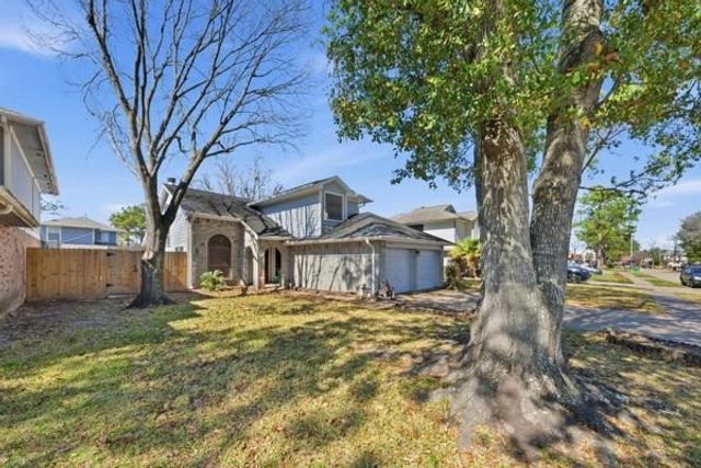 9318 Spindlewood Drive, Houston, TX 77083