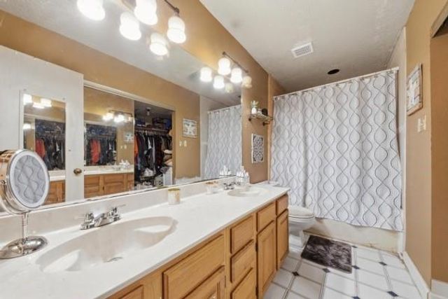 9318 Spindlewood Drive, Houston, TX 77083