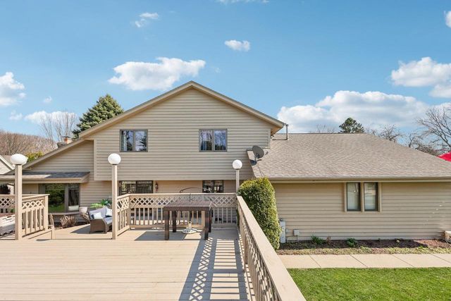 6241 S Whitnall WAY, Hales Corners, WI 53130