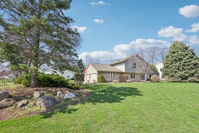 6241 S Whitnall WAY, Hales Corners, WI 53130