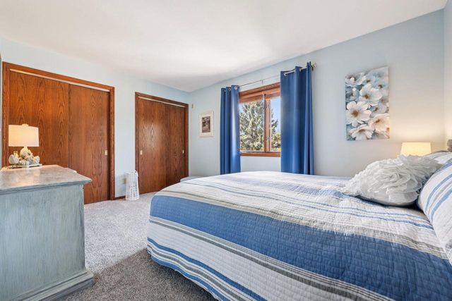 6241 S Whitnall WAY, Hales Corners, WI 53130