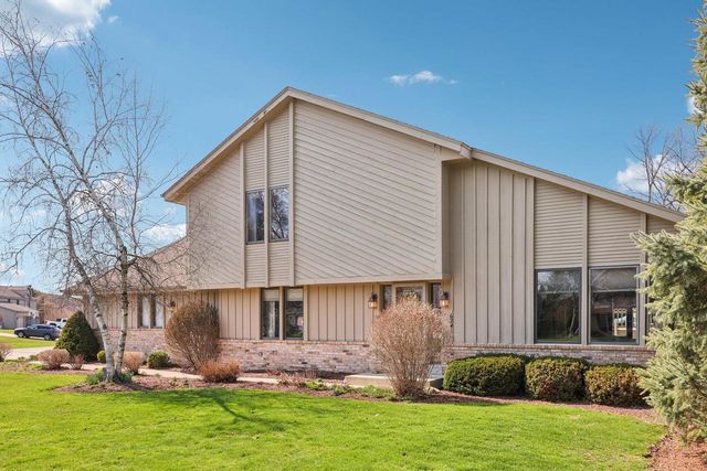 6241 S Whitnall WAY, Hales Corners, WI 53130