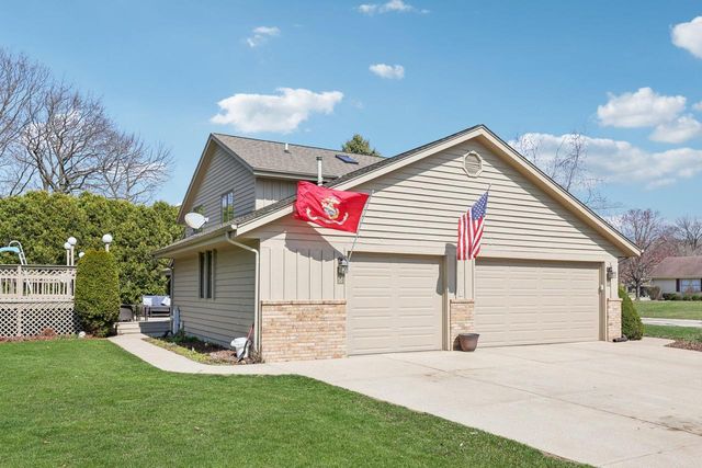 6241 S Whitnall WAY, Hales Corners, WI 53130