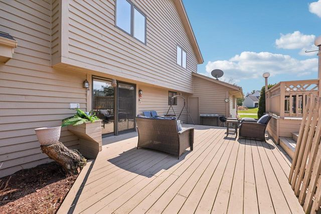 6241 S Whitnall WAY, Hales Corners, WI 53130