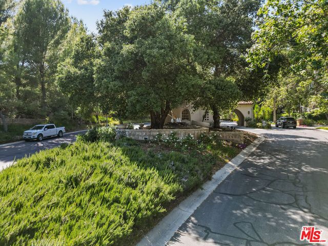 26809 Brookhollow Drive, Valencia, CA 91355