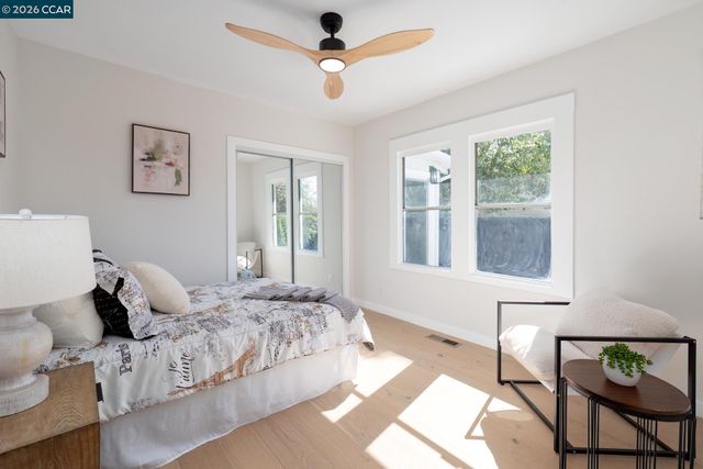 1515 Hampel St, Oakland, CA 94602