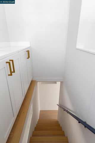 1515 Hampel St, Oakland, CA 94602