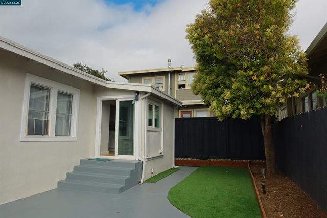 1515 Hampel St, Oakland, CA 94602