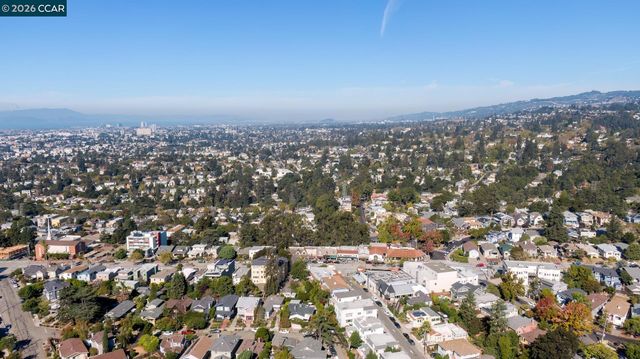 1515 Hampel St, Oakland, CA 94602