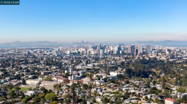 1515 Hampel St, Oakland, CA 94602