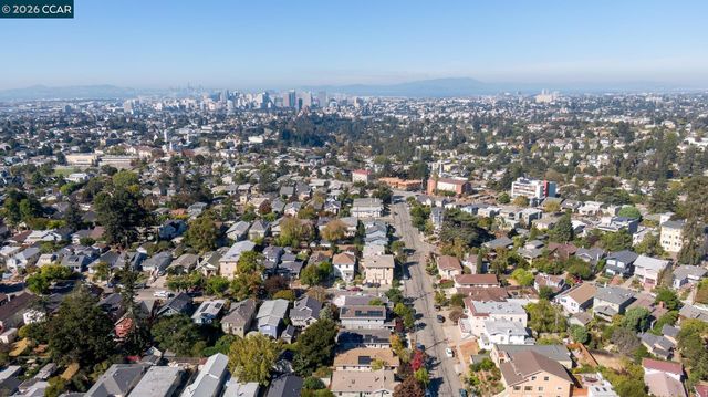 1515 Hampel St, Oakland, CA 94602