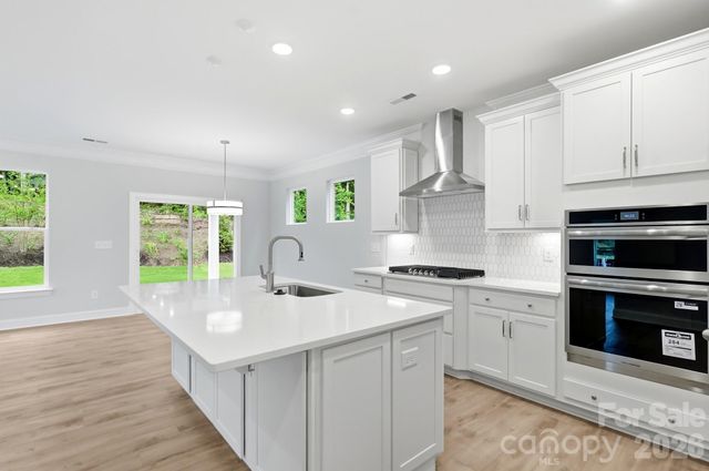 13130 Foxberry Road, Charlotte, NC 28213