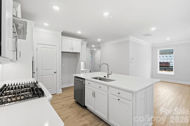 13130 Foxberry Road, Charlotte, NC 28213