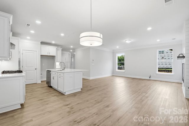 13130 Foxberry Road, Charlotte, NC 28213
