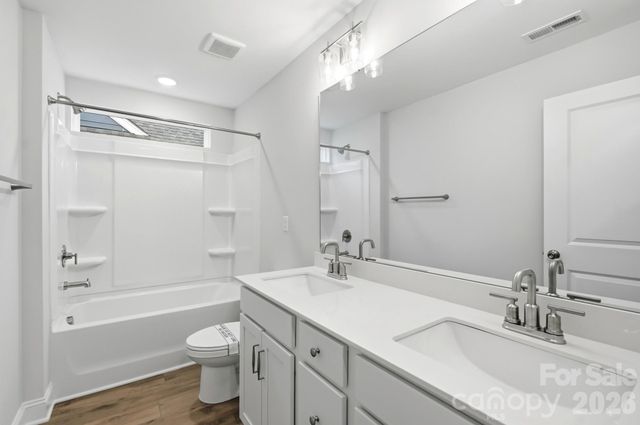 13130 Foxberry Road, Charlotte, NC 28213