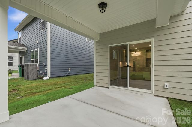 13130 Foxberry Road, Charlotte, NC 28213