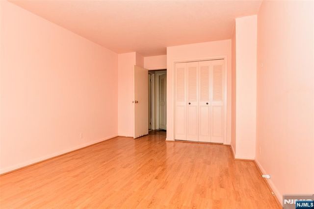 125 Prospect Avenue 14D, Hackensack, NJ 07601